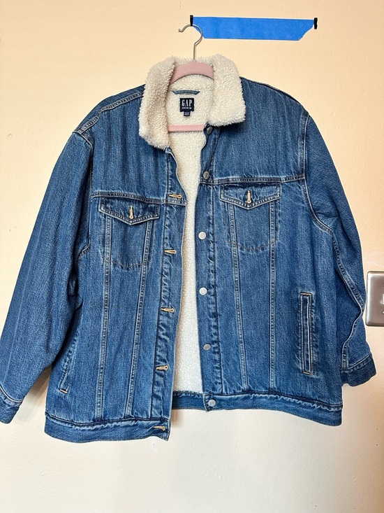 GAP Jackets & Blazers - GAP Denim Jacket with Cream Sherpa Collar